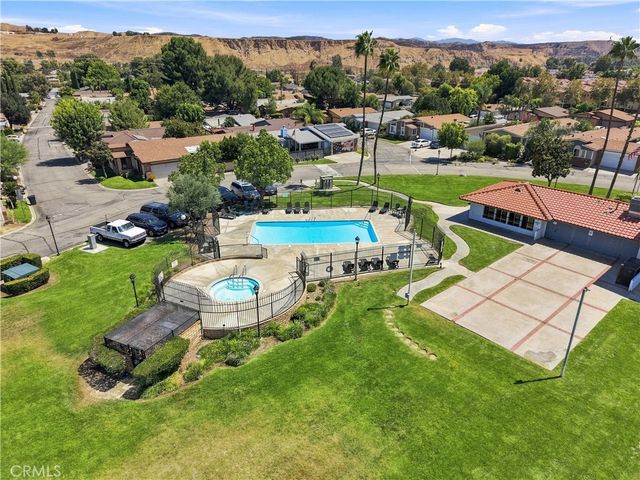 31977 Quartz Lane, Castaic, CA 91384