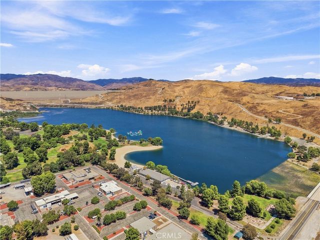 31977 Quartz Lane, Castaic, CA 91384