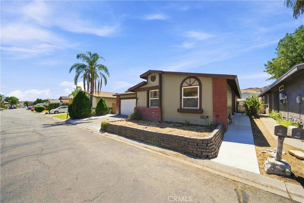 31977 Quartz Lane, Castaic, CA 91384