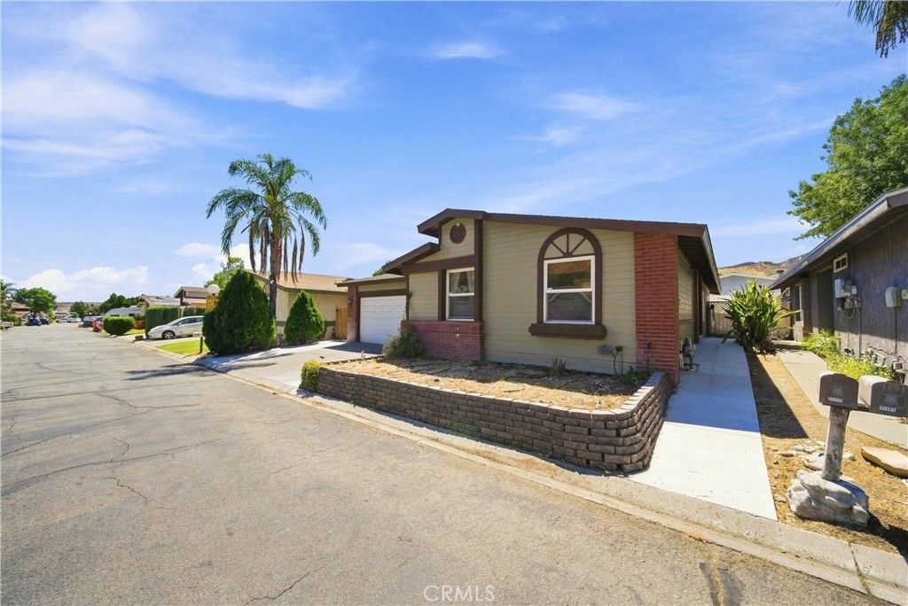 31977 Quartz Lane, Castaic, CA 91384 — photo 2