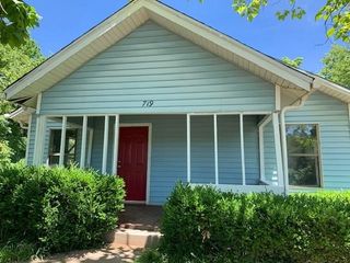 719 E Chestnut Street, Denison, TX 75021