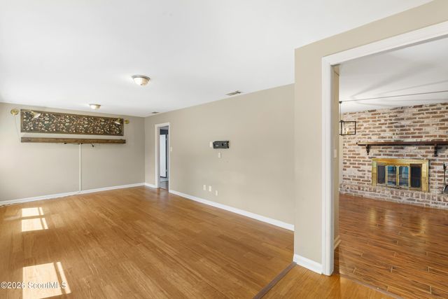 17 Regent Drive, Savannah, GA 31406