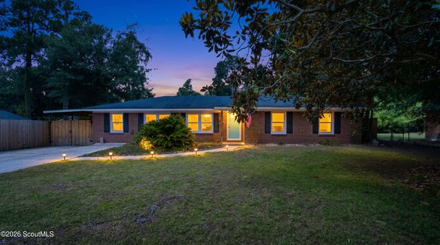 17 Regent Drive, Savannah, GA 31406