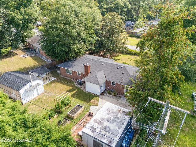 17 Regent Drive, Savannah, GA 31406