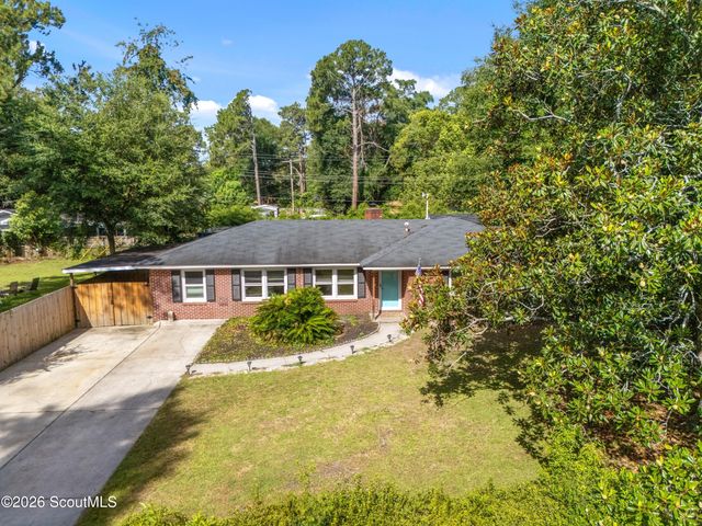17 Regent Drive, Savannah, GA 31406