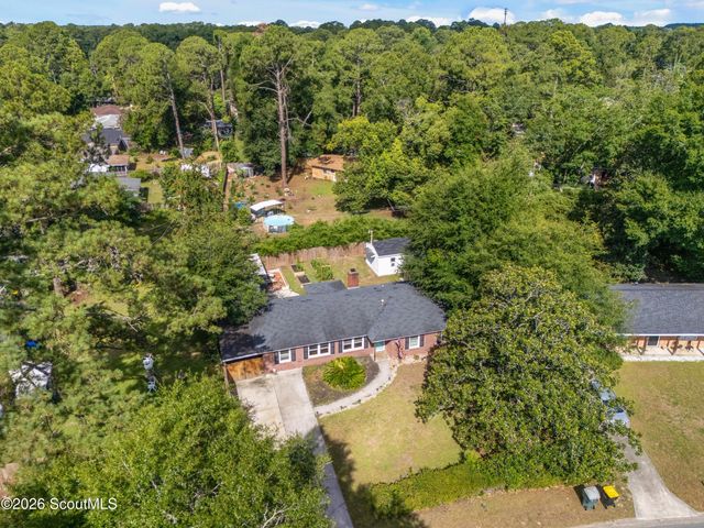 17 Regent Drive, Savannah, GA 31406