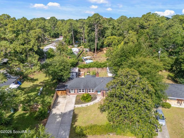 17 Regent Drive, Savannah, GA 31406