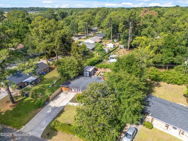 17 Regent Drive, Savannah, GA 31406
