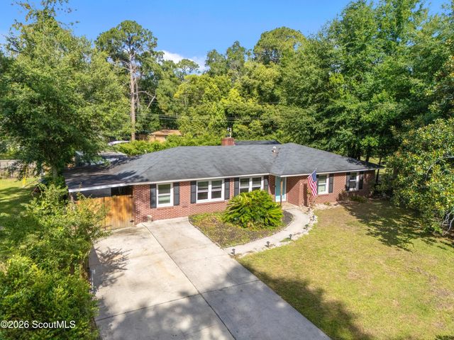 17 Regent Drive, Savannah, GA 31406