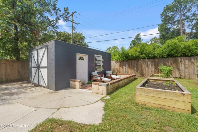 17 Regent Drive, Savannah, GA 31406