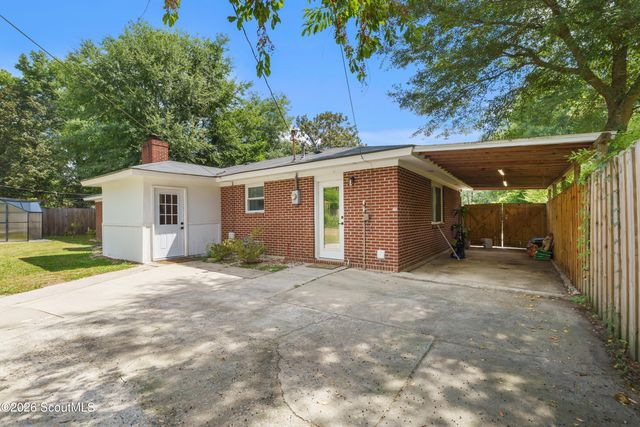 17 Regent Drive, Savannah, GA 31406