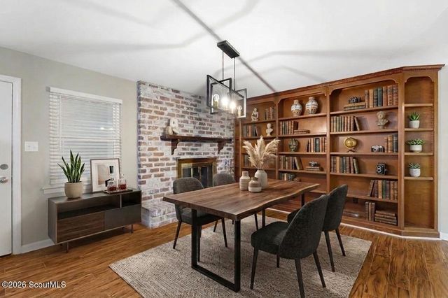17 Regent Drive, Savannah, GA 31406
