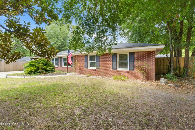 17 Regent Drive, Savannah, GA 31406