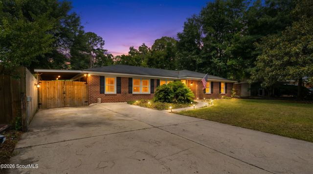 17 Regent Drive, Savannah, GA 31406