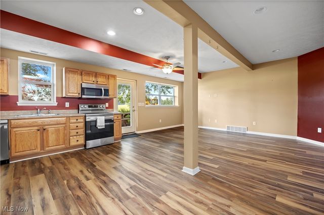 40175 Banks Road, Grafton, OH 44044