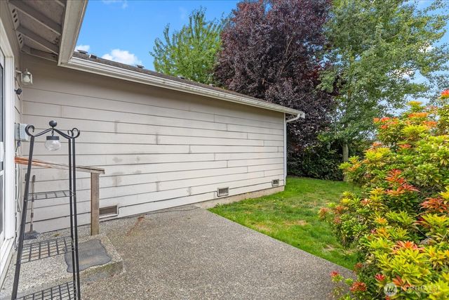 5725 121st Place NE, Marysville, WA 98271