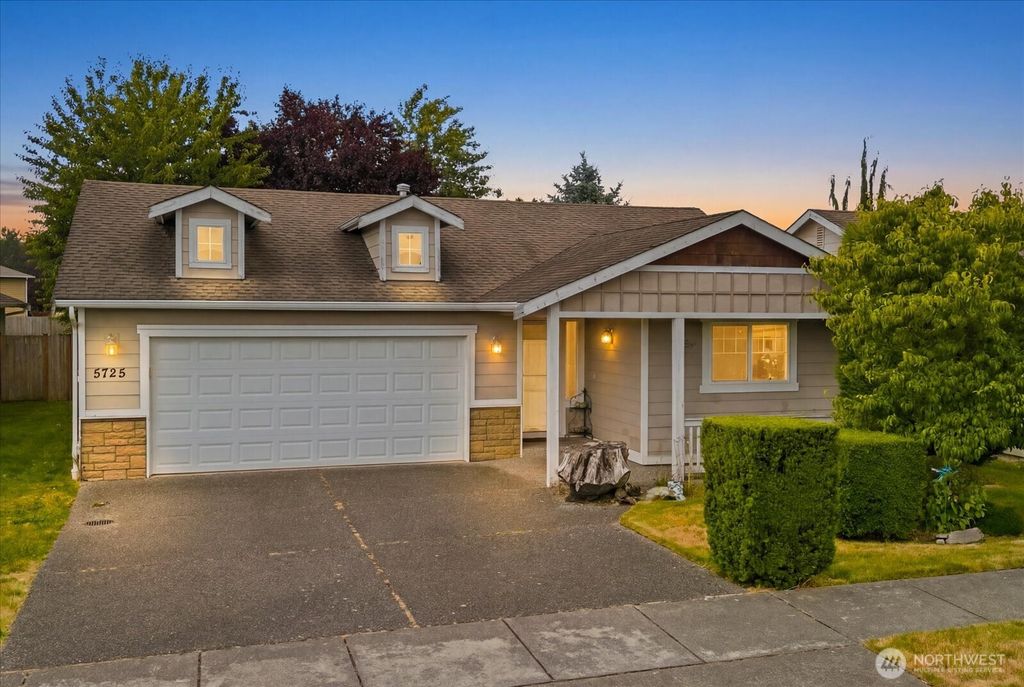 5725 121st Place NE, Marysville, WA 98271
