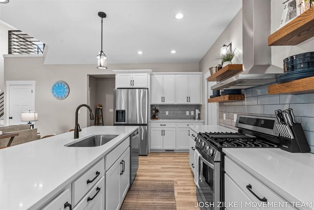 416 Sabine Drive, Muskegon, MI 49442