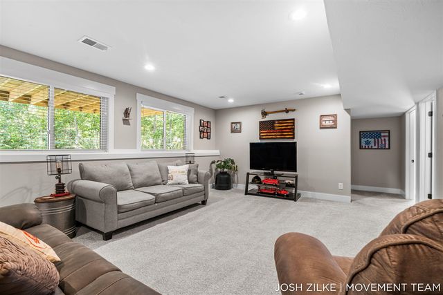 416 Sabine Drive, Muskegon, MI 49442