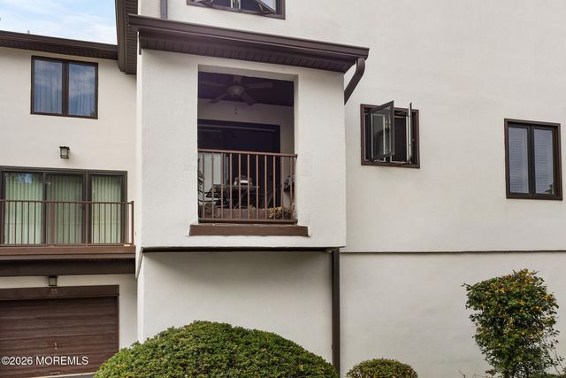 25 Tower Hill Drive 1014, Red Bank, NJ 07701