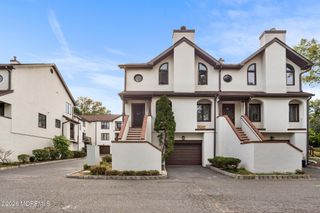 25 Tower Hill Drive 1014, Red Bank, NJ 07701
