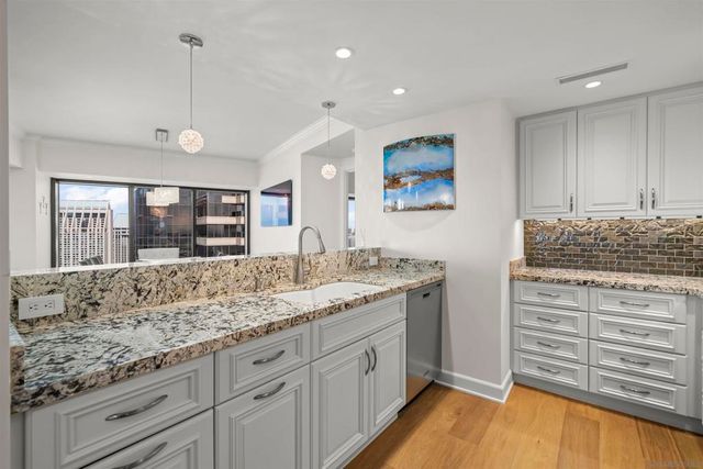 200 Harbor Drive 3702, San Diego, CA 92101