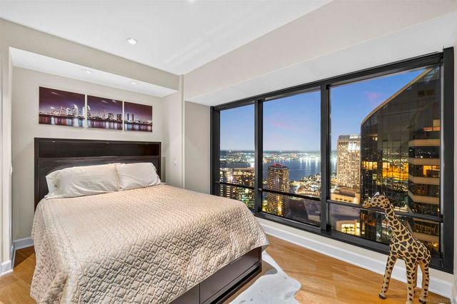 200 Harbor Drive 3702, San Diego, CA 92101