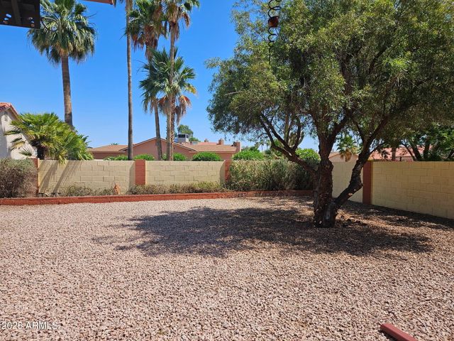 9626 E Navajo Place, Sun Lakes, AZ 85248