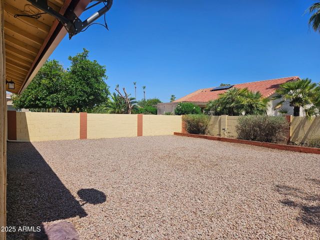 9626 E Navajo Place, Sun Lakes, AZ 85248
