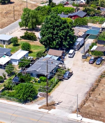 15204 E Parlier Avenue, Parlier, CA 93648