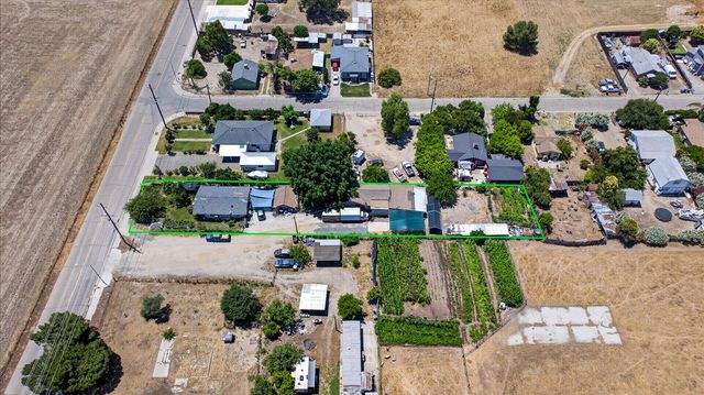15204 E Parlier Avenue, Parlier, CA 93648