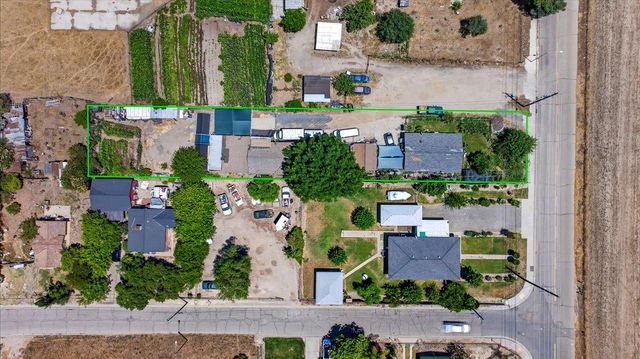 15204 E Parlier Avenue, Parlier, CA 93648
