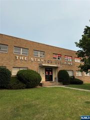 1 Teaneck Road 2, Ridgefield Park, NJ 07660