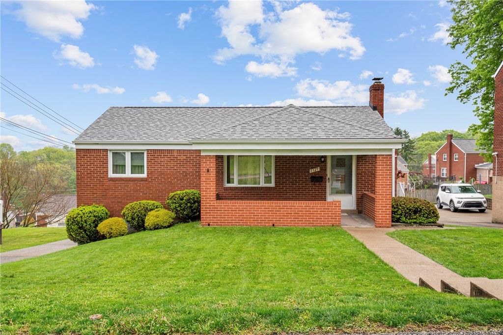 1329 Overdale Dr, West Homestead, PA 15120