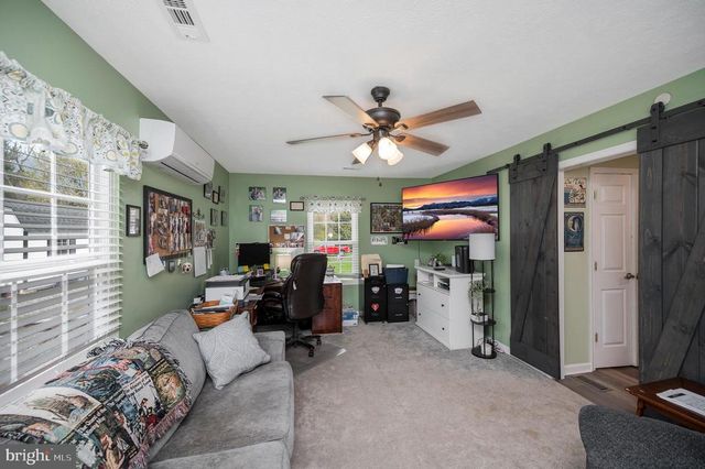 9504 QUAIL MEADOWS DR, Spotsylvania, VA 22551