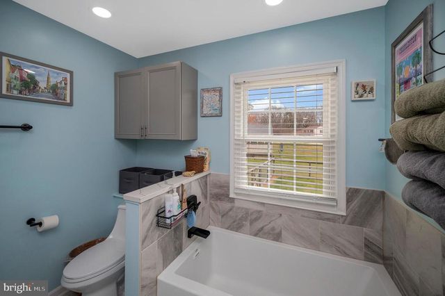 9504 QUAIL MEADOWS DR, Spotsylvania, VA 22551