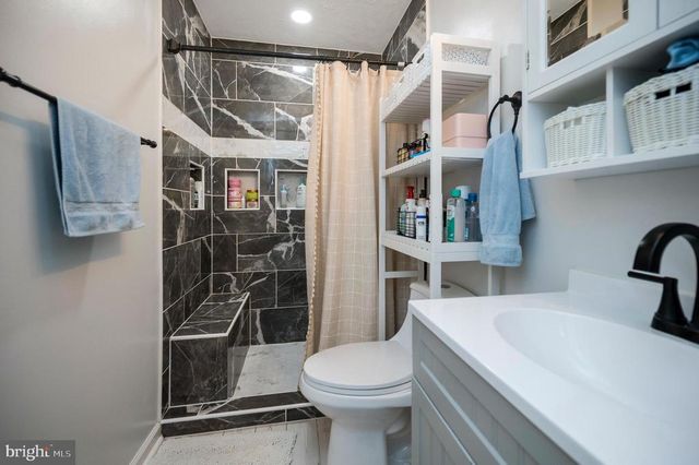 9504 QUAIL MEADOWS DR, Spotsylvania, VA 22551