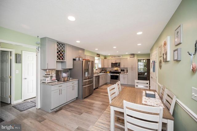 9504 QUAIL MEADOWS DR, Spotsylvania, VA 22551