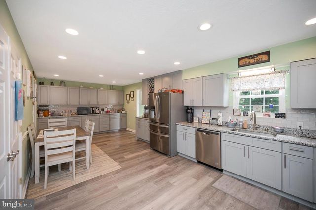 9504 QUAIL MEADOWS DR, Spotsylvania, VA 22551