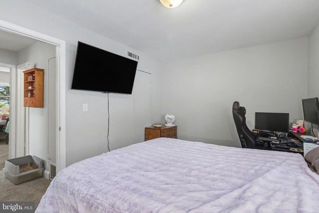 715 SAINT MARYS DR, Steelton, PA 17113