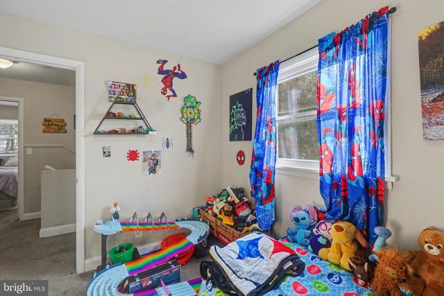 715 SAINT MARYS DR, Steelton, PA 17113