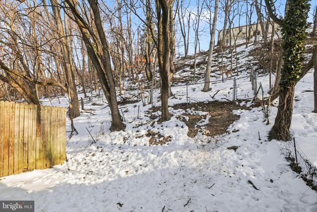 715 SAINT MARYS DR, Steelton, PA 17113