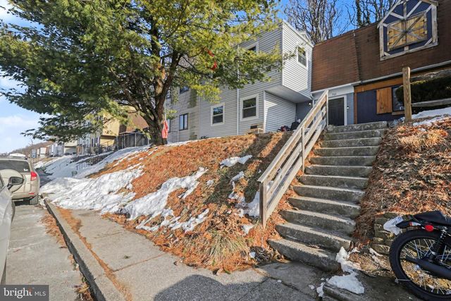 715 SAINT MARYS DR, Steelton, PA 17113