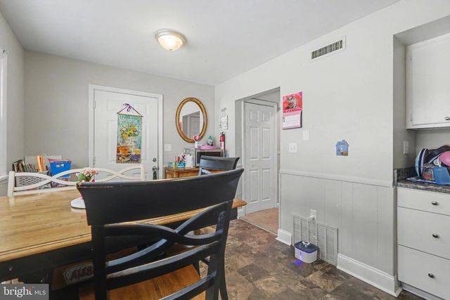 715 SAINT MARYS DR, Steelton, PA 17113