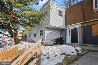 715 SAINT MARYS DR, Steelton, PA 17113