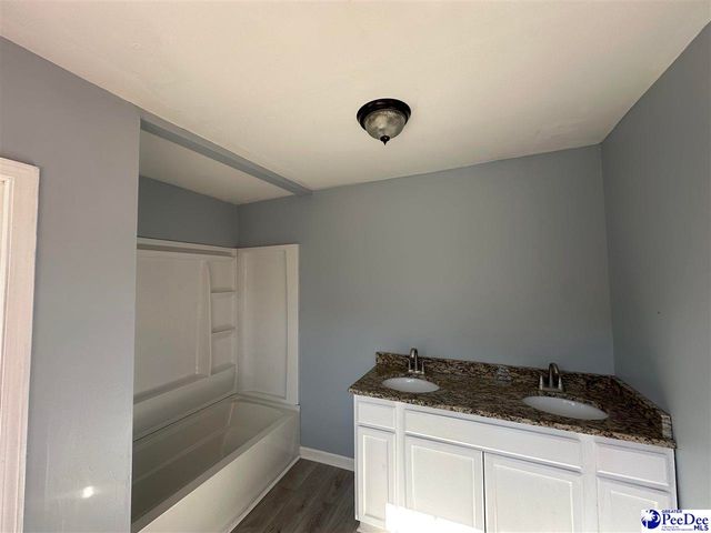 711 S Main St, Mullins, SC 29574