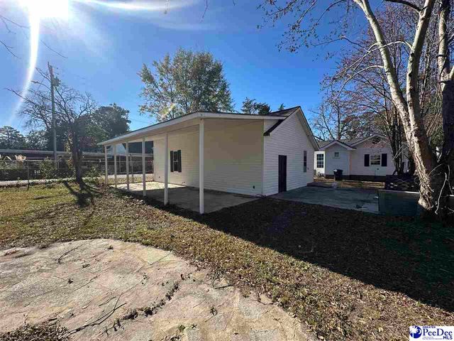 711 S Main St, Mullins, SC 29574