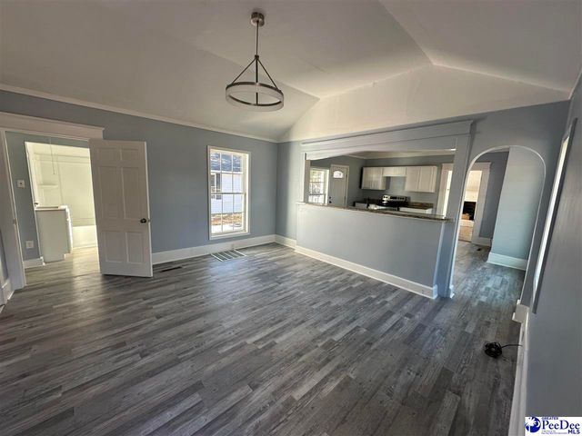 711 S Main St, Mullins, SC 29574