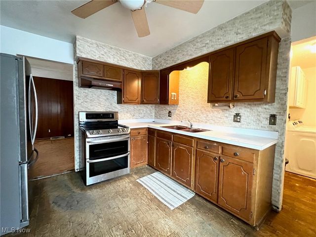 6399 Seminole Trail, Mentor, OH 44060