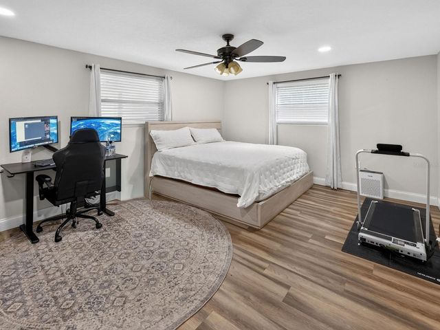 9218 W ROBSON STREET, Tampa, FL 33615